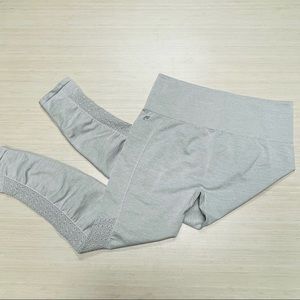 Fabletics Sync High Waisted Perforated Crop Legging Size Medium